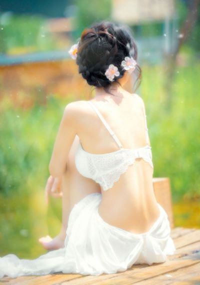 一边下奶一边吃面膜视频